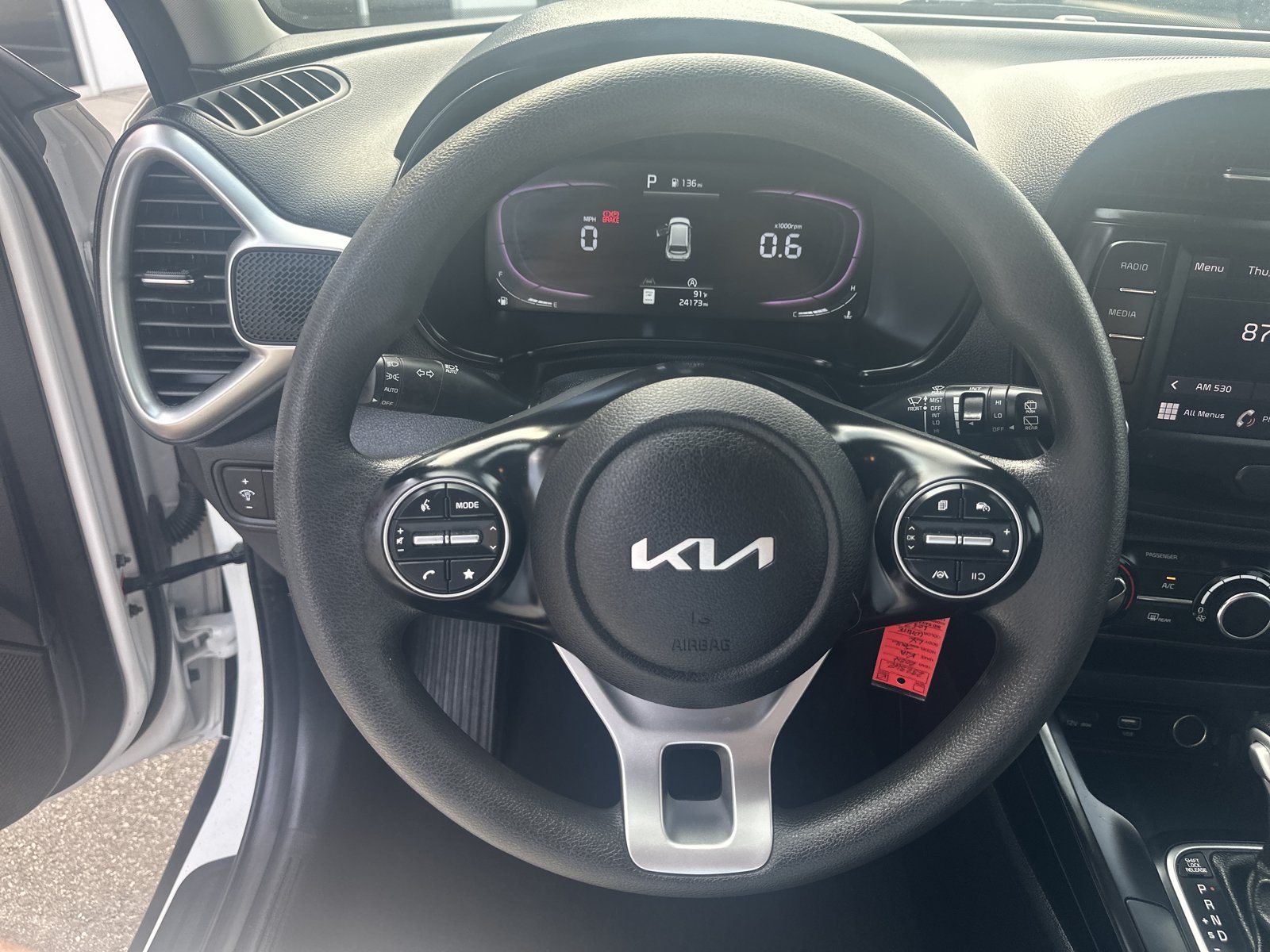 Used 2024 Kia Soul LX FWD image 11