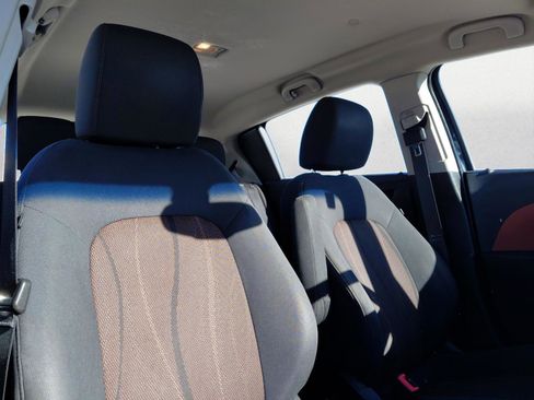 Used 2014 Chevrolet Sonic LT image 7