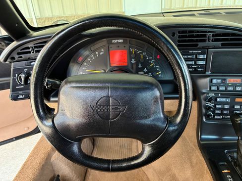 Used 1995 Chevrolet Corvette Coupe RWD image 14