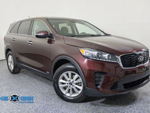 Used 2019 Kia Sorento AWD image 1