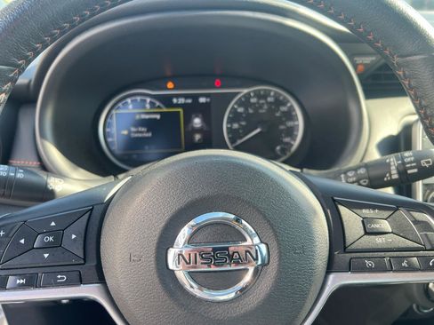 Used 2020 Nissan Kicks SR FWD image 17