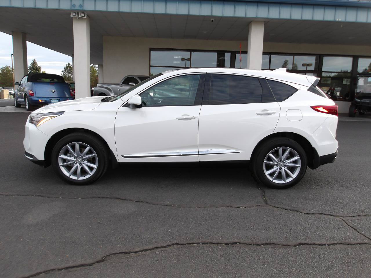 Used 2023 Acura RDX AWD image 2