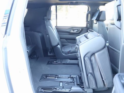 Used 2024 Chevrolet Suburban High Country w/ Advanced Technology Package image 43