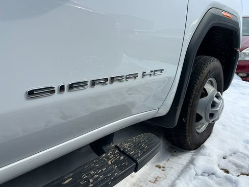Used 2024 GMC Sierra 3500 Pro image 7