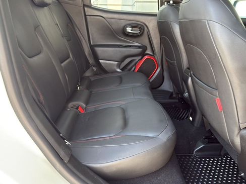 Used 2019 Jeep Renegade Trailhawk image 42