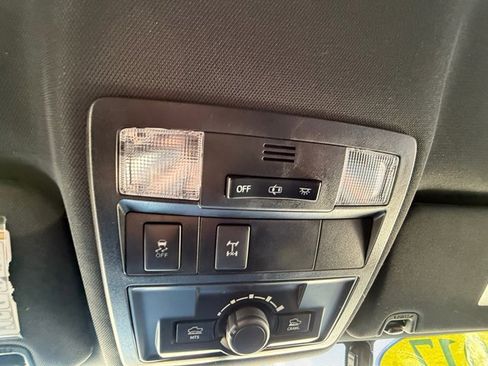 Used 2017 Toyota Tacoma TRD Off-Road image 21