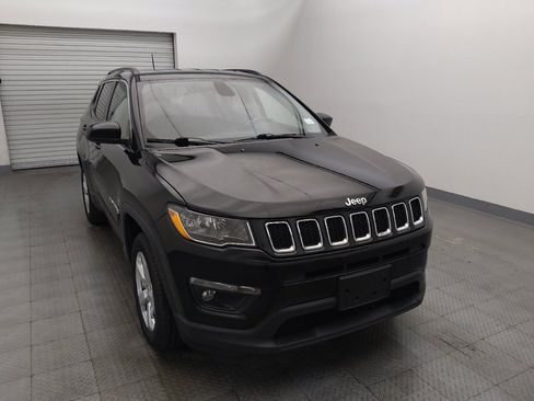 Used 2018 Jeep Compass Latitude AWD/4WD image 14