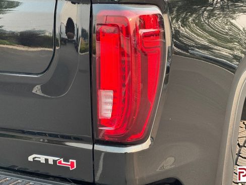 Certified 2022 GMC Sierra 1500 AT4 w/ AT4 Premium Package AWD/4WD image 33