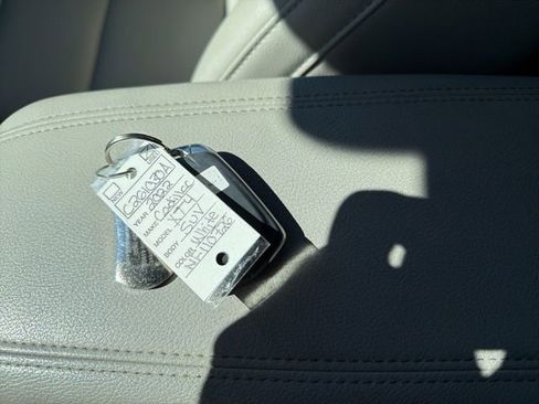 Certified 2022 Cadillac XT4 Luxury w/ Cold Weather Package image 27