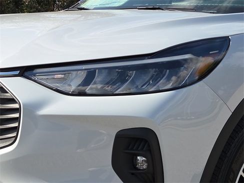 New 2025 Ford Escape SE image 4