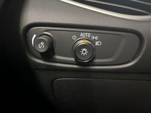 Used 2024 Chevrolet Malibu LT FWD image 22