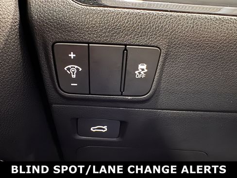 Certified 2025 Kia K5 GT-Line image 12