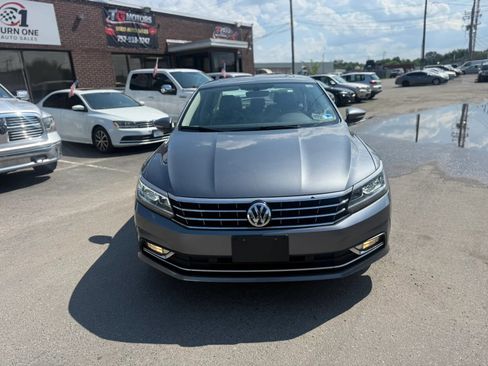 Used 2017 Volkswagen Passat 1.8T SE FWD image 8
