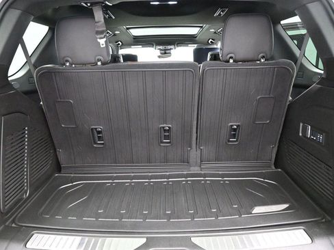 Used 2025 GMC Yukon Denali Ultimate AWD/4WD image 10