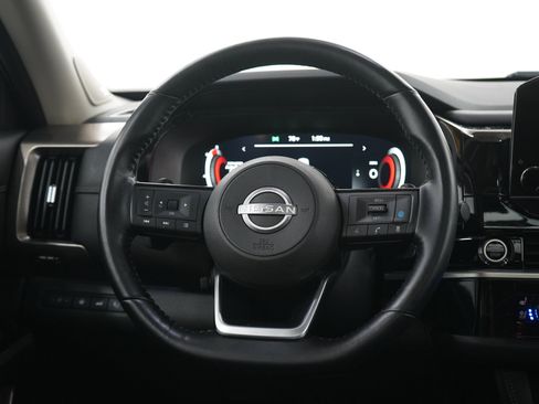 Used 2022 Nissan Pathfinder Platinum w/ Cargo Package AWD/4WD image 19