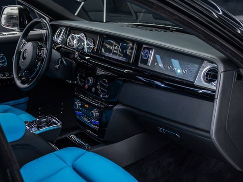 Used 2023 Rolls-Royce Phantom Sedan image 48