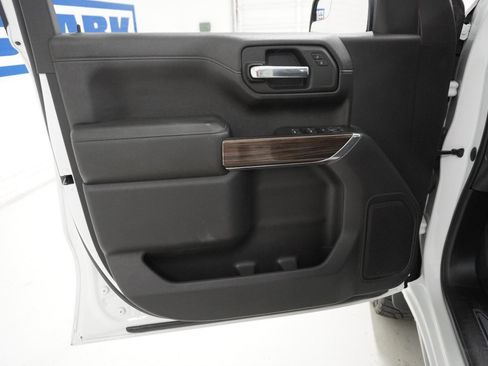 Used 2021 Chevrolet Silverado 1500 LT w/ Texas Edition Plus image 10