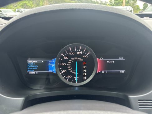 Used 2015 Ford Explorer XLT w/ Equipment Group 202B FWD image 18