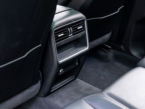 Certified 2021 Porsche Cayenne image 19