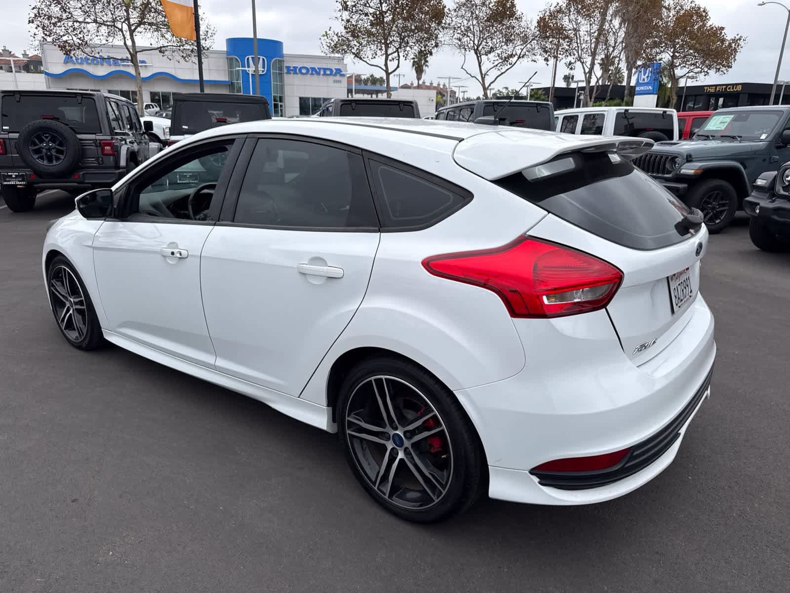 Used 2017 Ford Focus ST FWD image 17