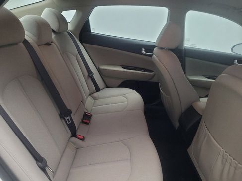 Used 2016 Kia Optima LX FWD image 19