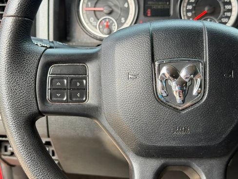 Used 2017 RAM 3500 Tradesman w/ Chrome Appearance Group AWD/4WD image 16