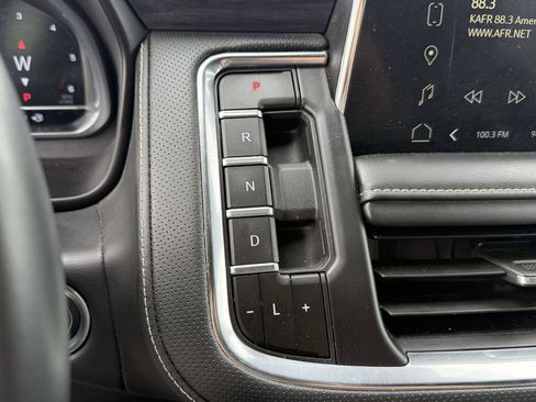 Used 2024 GMC Yukon SLT RWD image 19