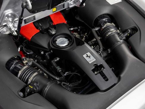 Used 2022 Ferrari F8 Tributo RWD image 57