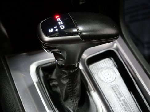 Used 2019 Dodge Charger SXT image 23