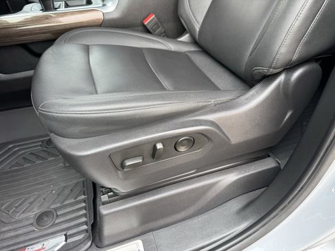 Certified 2025 Chevrolet Silverado 1500 RST AWD/4WD image 16