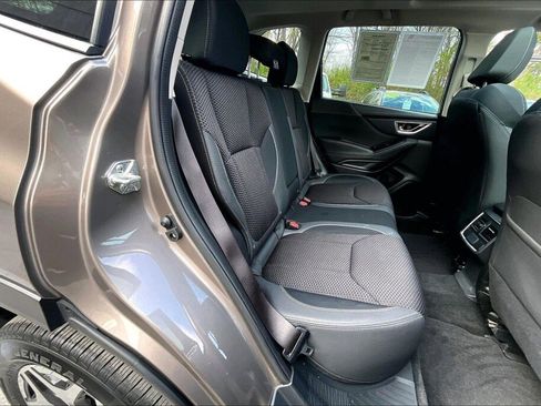Certified 2022 Subaru Forester Premium AWD/4WD image 16