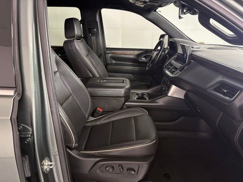 Used 2023 Chevrolet Suburban Premier RWD image 47