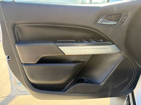 Used 2019 Chevrolet Colorado ZR2 image 12