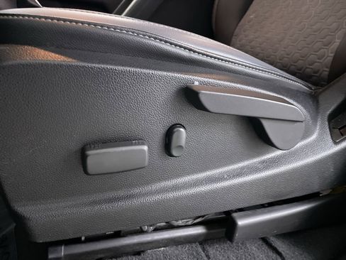 Used 2021 Chevrolet Colorado Z71 image 13