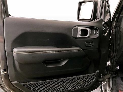 Used 2020 Jeep Wrangler Unlimited Sahara AWD/4WD image 22