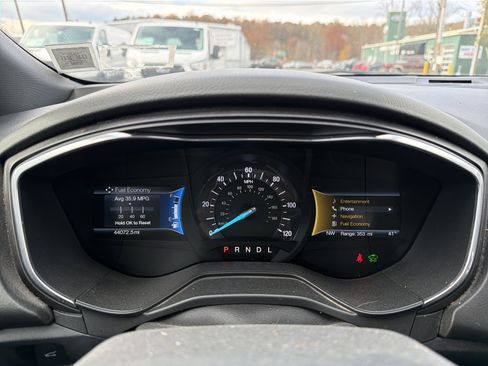 Used 2020 Ford Fusion Energi Titanium image 17