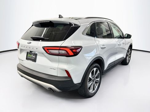 Used 2025 Ford Escape Platinum AWD/4WD image 9