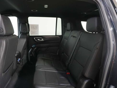 Used 2024 Chevrolet Suburban LT image 15