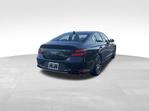 Used 2023 Genesis G70 2.0T image 5