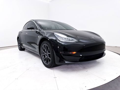 Used 2020 Tesla Model 3 Standard Range Plus RWD image 12