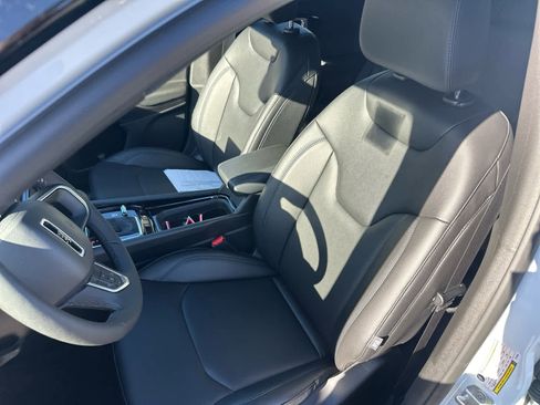 New 2026 Jeep Compass Limited image 12