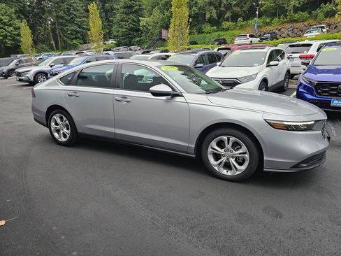 Used 2025 Honda Accord LX image 8