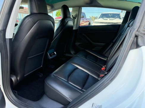 Used 2021 Tesla Model 3 Standard Range Plus image 7