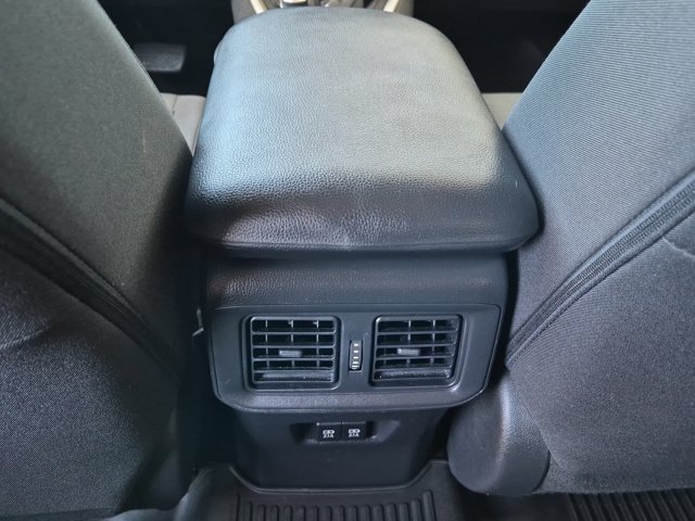 Used 2021 Toyota RAV4 XLE AWD/4WD image 16