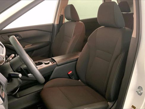 Used 2024 Nissan Rogue S AWD/4WD image 22