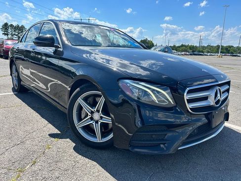 Used 2017 Mercedes-Benz E 300 4MATIC image 2