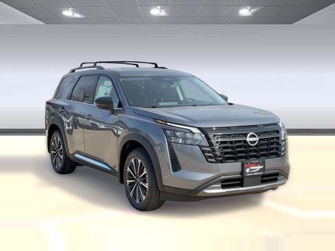 New 2026 Nissan Pathfinder Platinum w/ Cargo Package FWD image 7