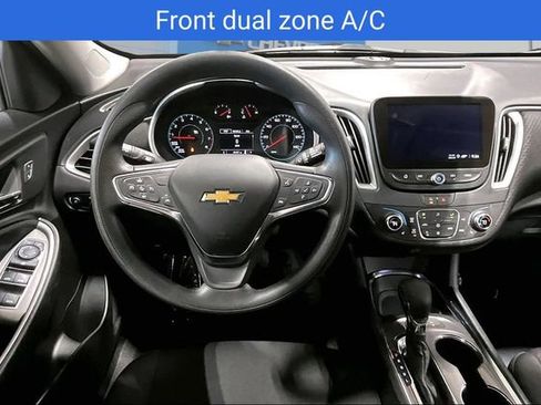 Used 2025 Chevrolet Malibu LT image 11