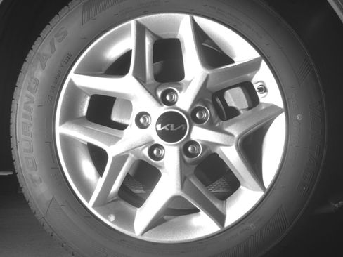 Used 2025 Kia Soul LX w/ LX Technology Package FWD image 18