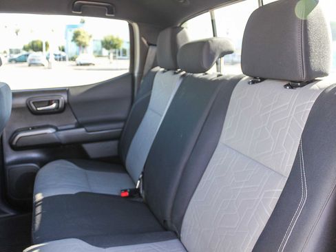 Used 2023 Toyota Tacoma TRD Off-Road image 19